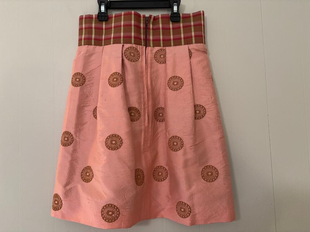 Lew Greene Private Collection Size 2 Pink Embroidered Pleated Silk Skirt